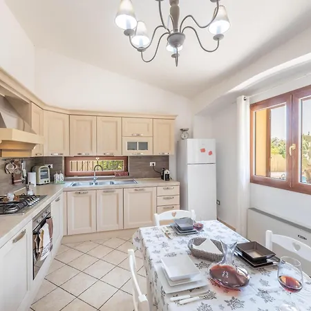 Desideria Villa *